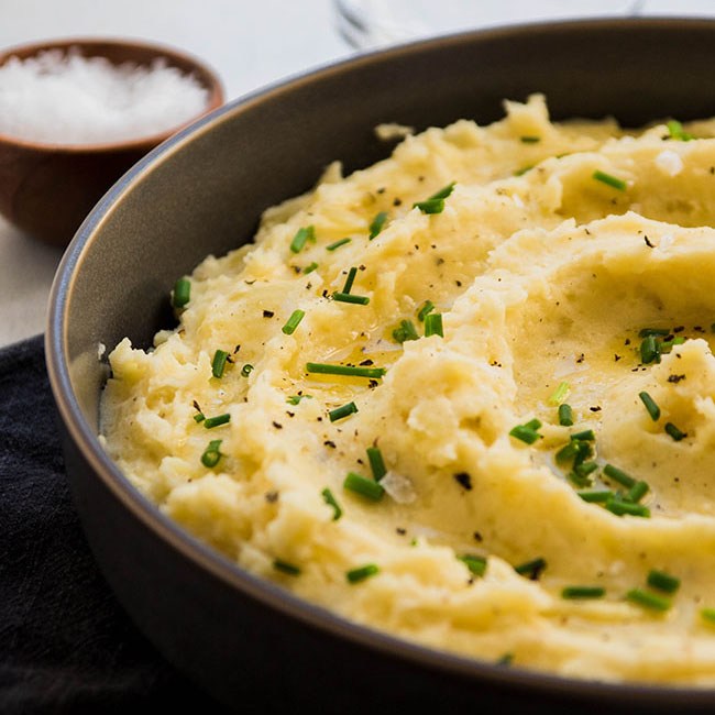 Creamy Mashed Yukon Gold Potatoes (Dairy-Free) - Mademeals